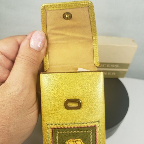 Vintage 1950's Princess Gardner Embroidered Metallic Gold Leather Cigarette Case - Picture 7 of 16
